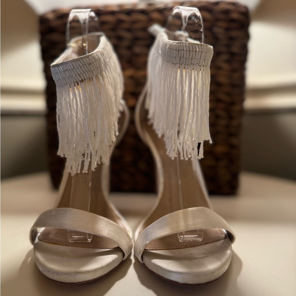 NWOB- BCBGMaxAzria White beaded Fringe Heels size 8